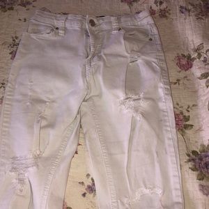 White distressed jeans
